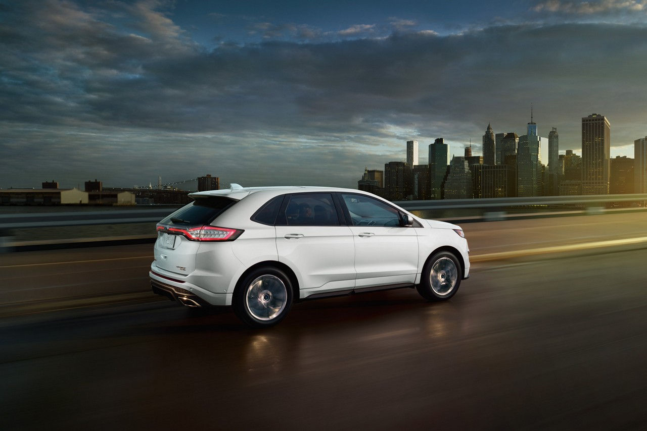 2018 Ford Edge Titanium1