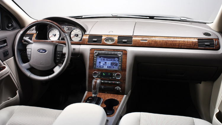 2018 Ford Five Hundred2