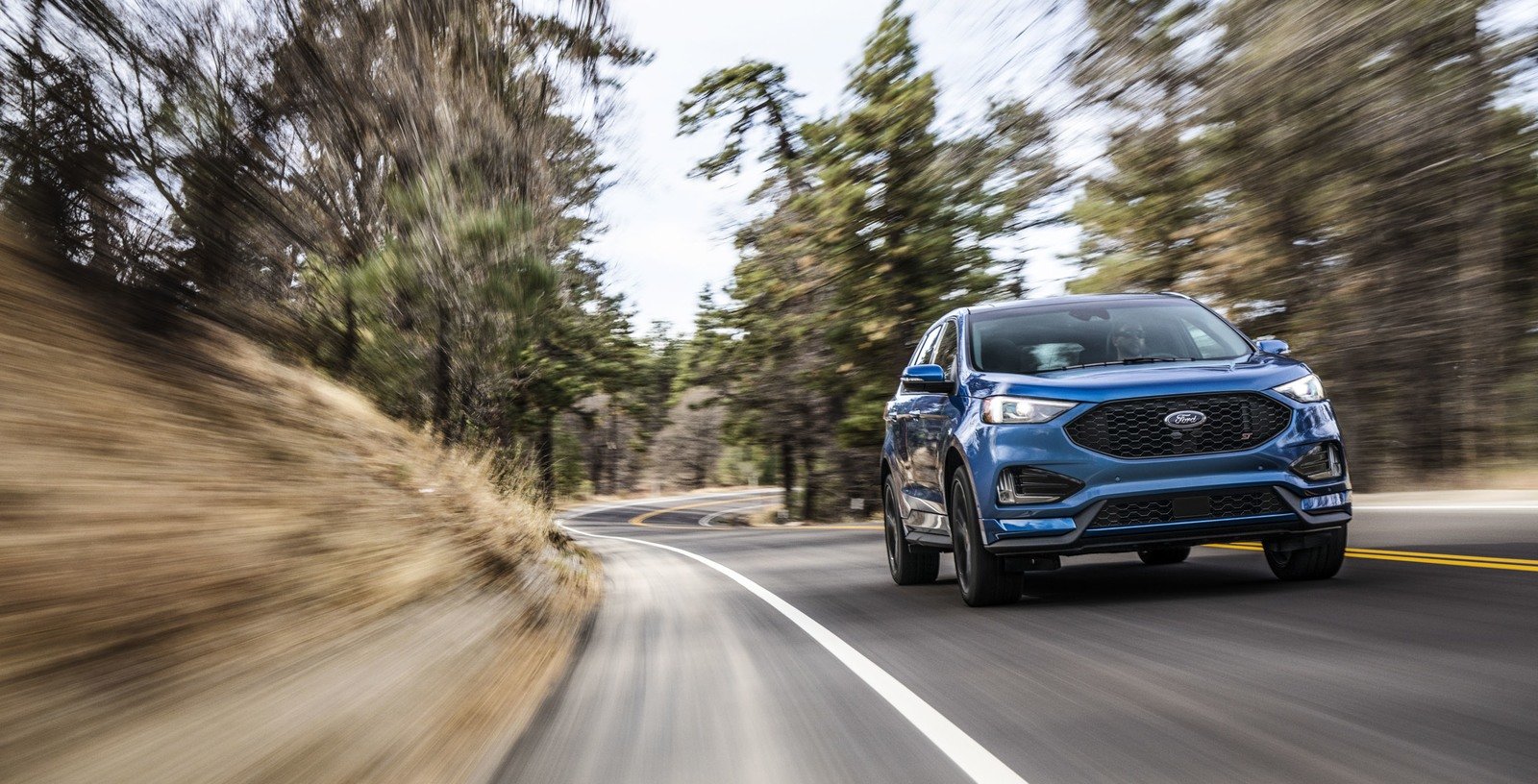 2019 Ford Edge4