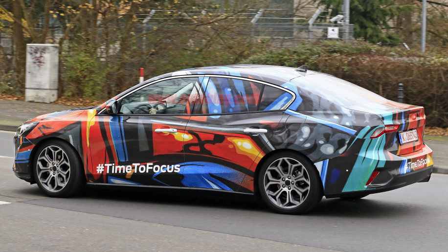 2019 Ford Focus Sedan5