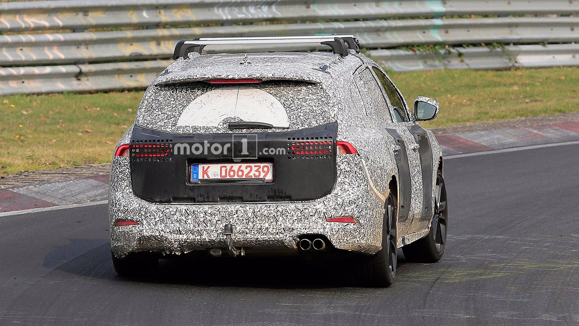 2019 Ford Focus Wagon9