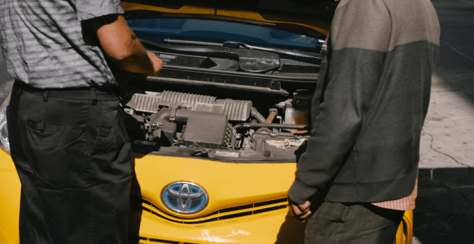 How To Replace A HID Headlight Bulb